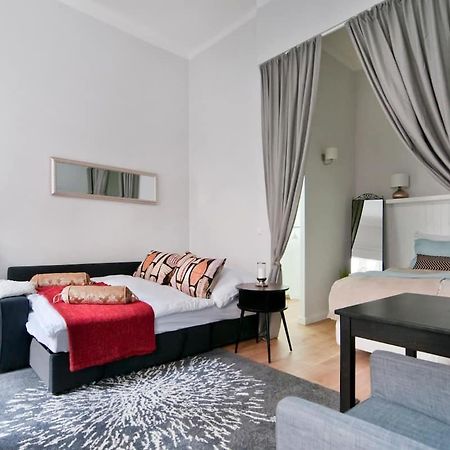 ⍟Luxurious And Bright⍟ 5 Min Walk To City Center Apartment Viena Exterior foto