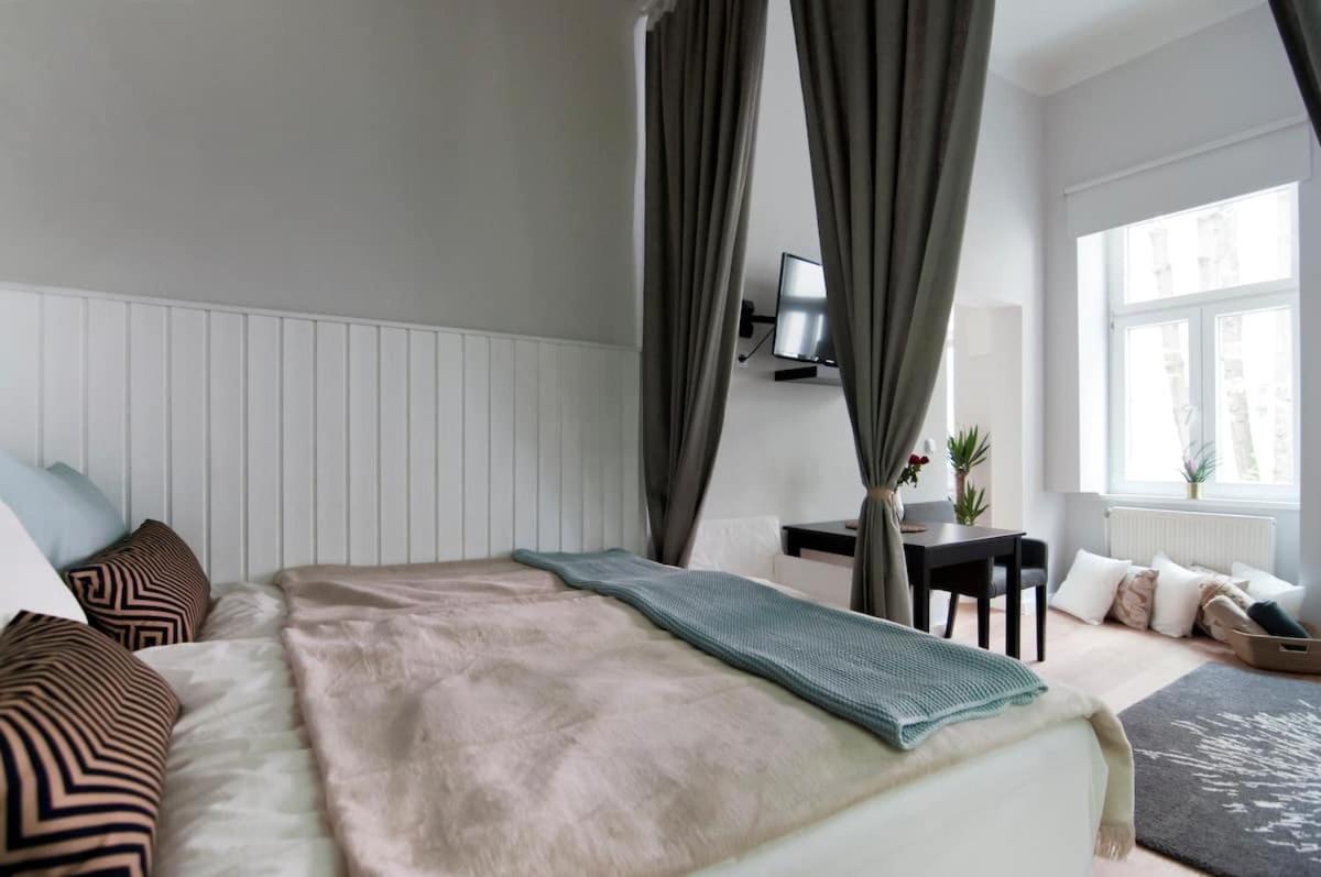 ⍟Luxurious And Bright⍟ 5 Min Walk To City Center Apartment Viena Exterior foto